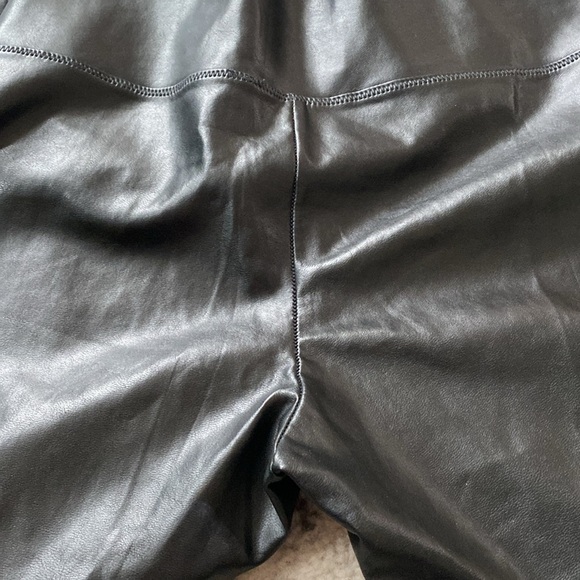 Aritzia Wilfred Free - Black Faux Leather Daria Leggings - CXSmall - Picture 5 of 7